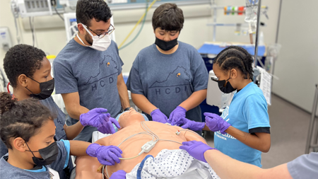 UVA Housestaff Council for Diversity and Inclusion Hosts the Boys and Girls Club Surgery and Anesthesia Day Camp - Diversity, Equity & Inclusion - Medicine in Motion News