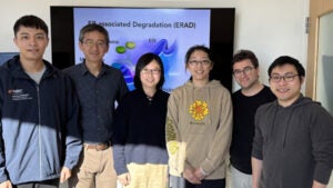 Ling Qi, PhD, (second from left) and Shengyi (Iris) Sun, PhD, (third from left) and their research team.